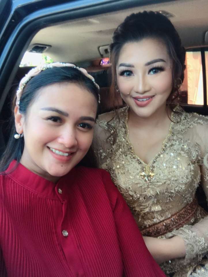 AWA Make Up Artist milik Aries Wahyu Anggraini yang lebih dikenal dengan Mba Awa. (Dok. Istimewa)